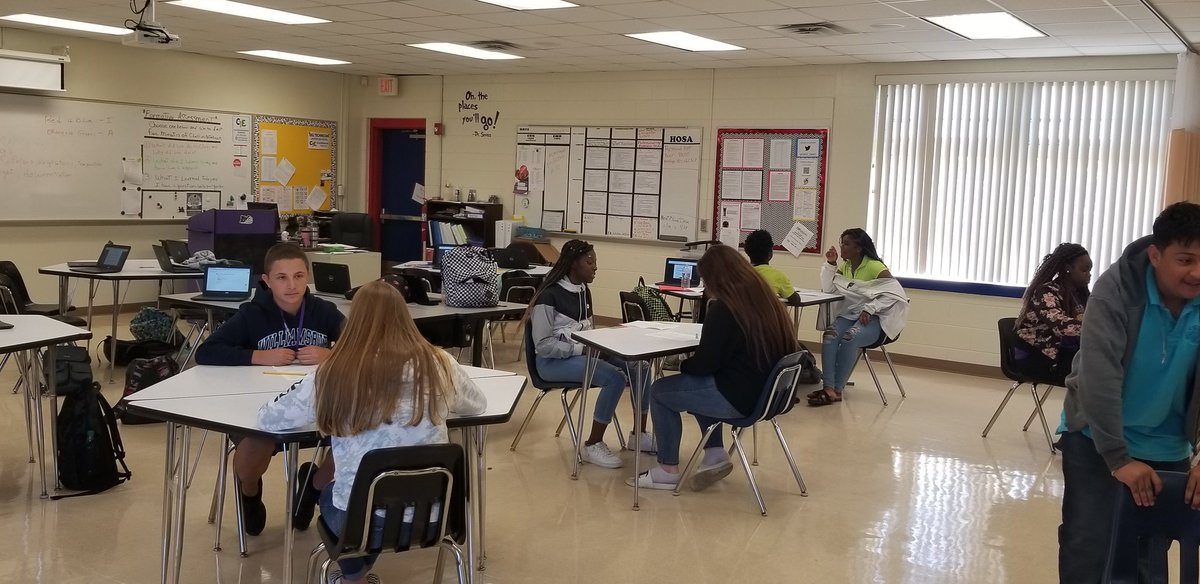 LWHS_HOSA's tweet photo. Medical Skills 9th graders conduct job interviews.  Awesome to see the roles play out. https://t.co/NpDQbkKYhY