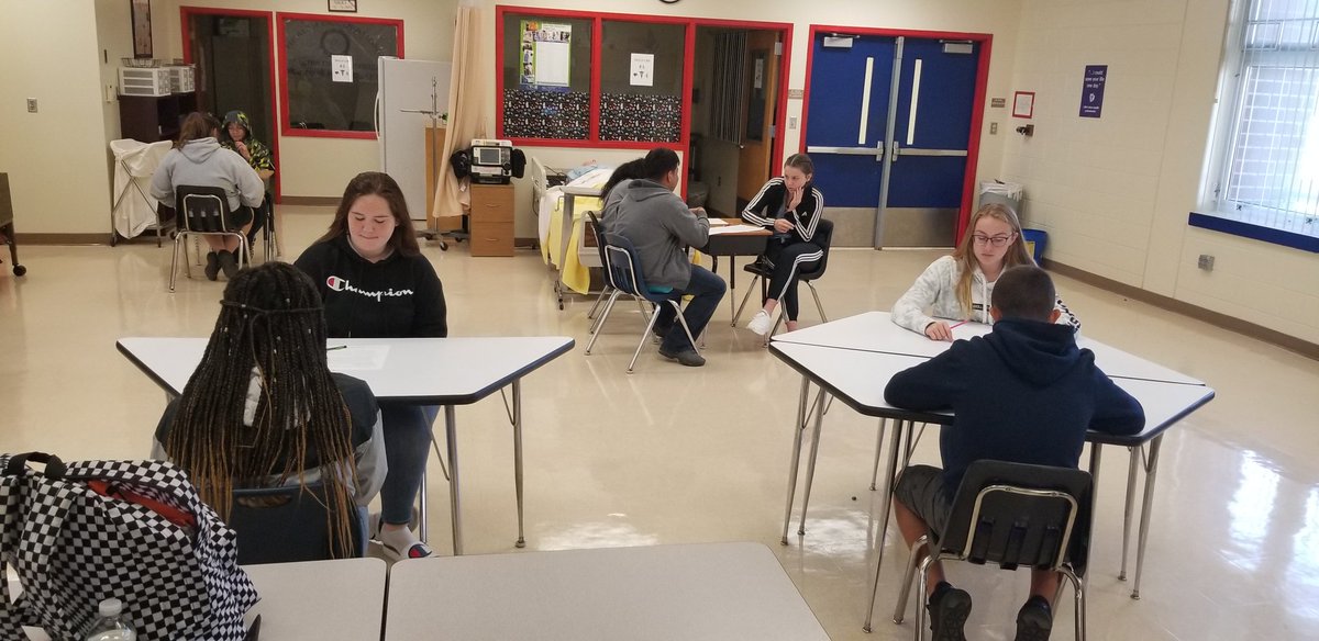LWHS_HOSA's tweet photo. Medical Skills 9th graders conduct job interviews.  Awesome to see the roles play out. https://t.co/NpDQbkKYhY