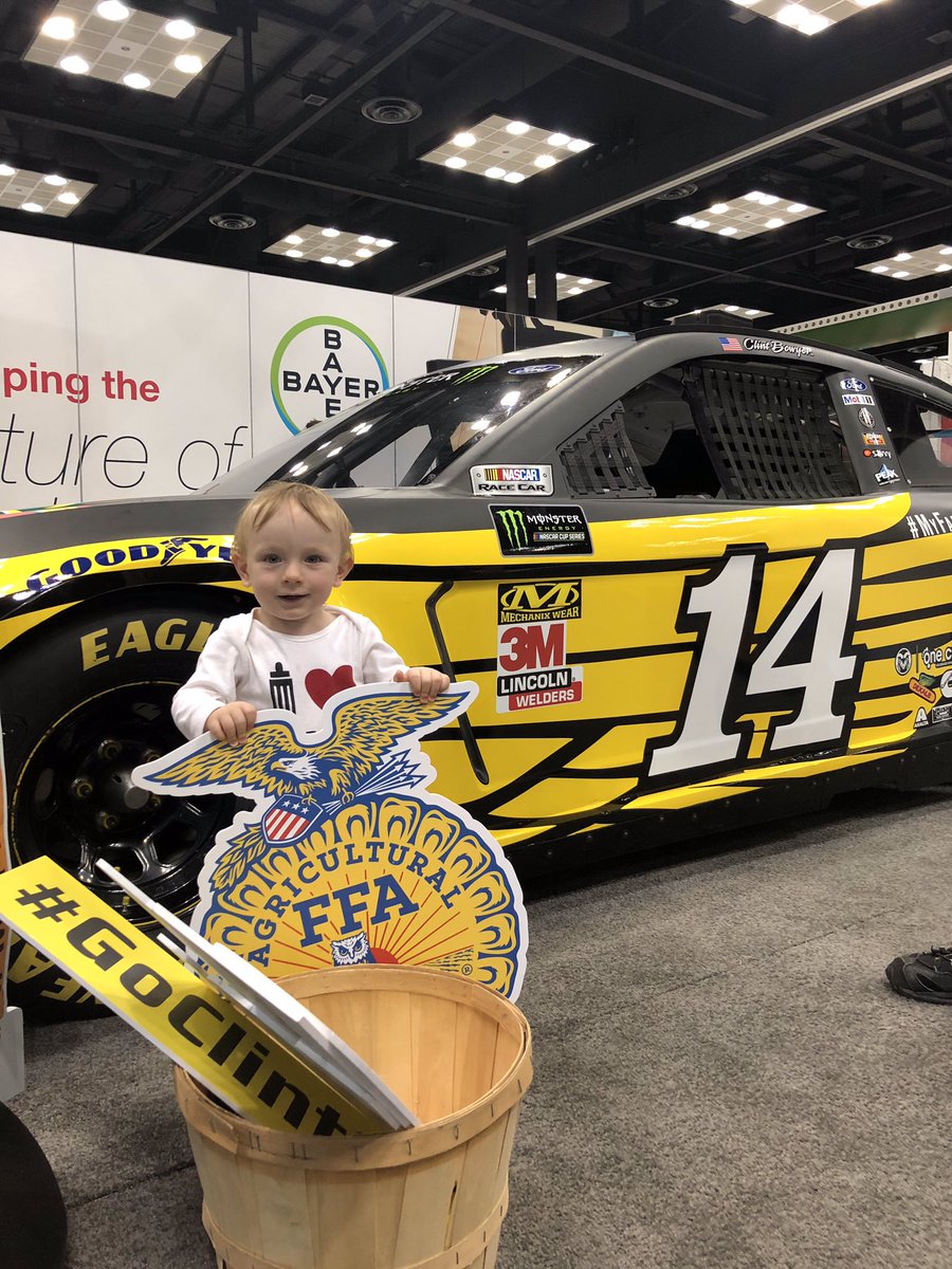 Bayer4CropsUS's tweet photo. It’s never too early to get kids interested in #agriculture!
This little guys is certainly going to make a great #FFA member one day. For now, he’s enjoying all the fun at the #FFA19 expo!
@NationalFFA @MarylandFFA https://t.co/oojQwY7vR7