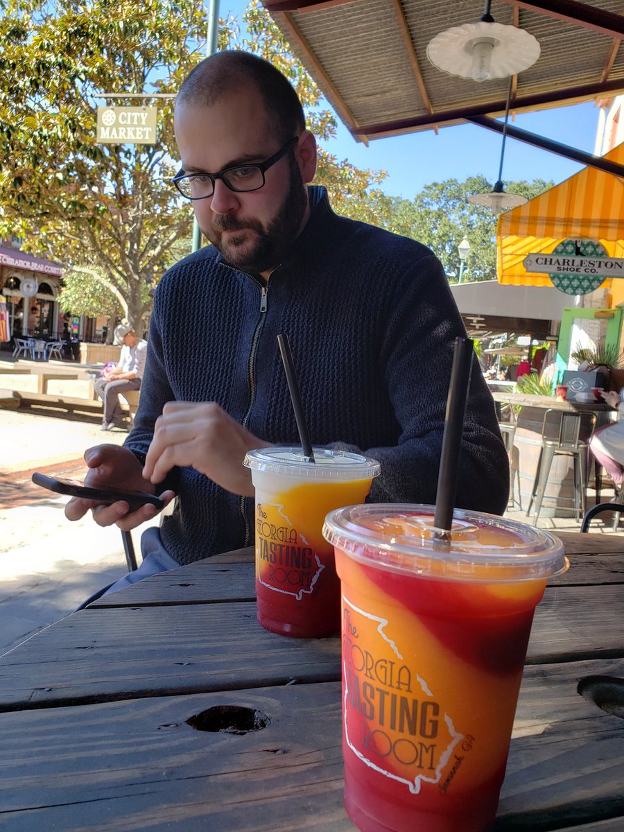 WhitneyNeilson's tweet photo. Hi from Savannah. https://t.co/w5q2i4QEm5