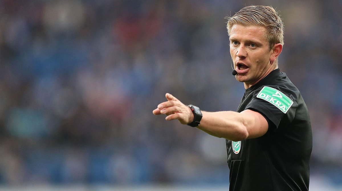 sr_ansetzungen's tweet photo. Fr. 01.11.2019 | Bundesliga
TSG Hoffenheim - SC Paderborn
SR: Robert #Schröder
SRA: Mike #Pickel
SRA: Frederick #Assmuth
4O: Patrick #Alt
VA: Dr. Felix #Brych
AVA: Marco #Achmüller
#TSGSCP https://t.co/vzDLXdt8MM