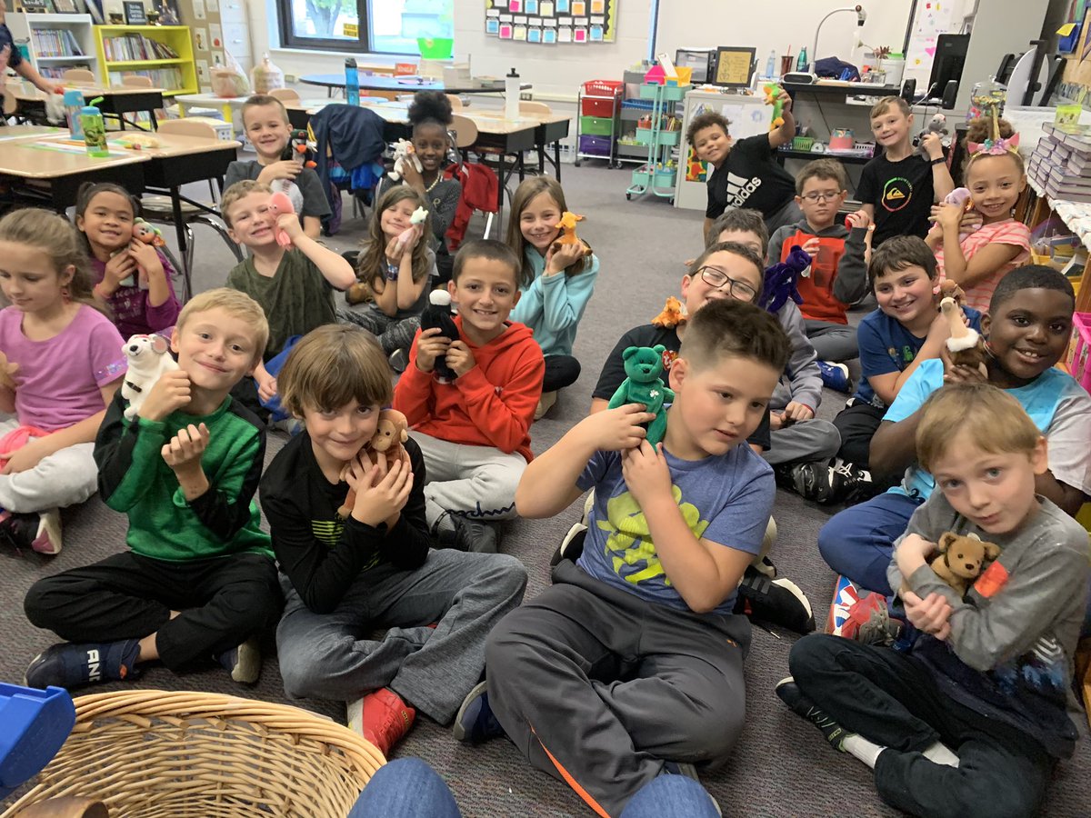 Mrs_Mrozek's tweet photo. What do you do the Friday after Halloween to keep readers engaged? Adopt a pet! We are loving our reading buddies!! 📚#stagetoengage #readingstamina #southlawn https://t.co/7KD7ZtZYyp