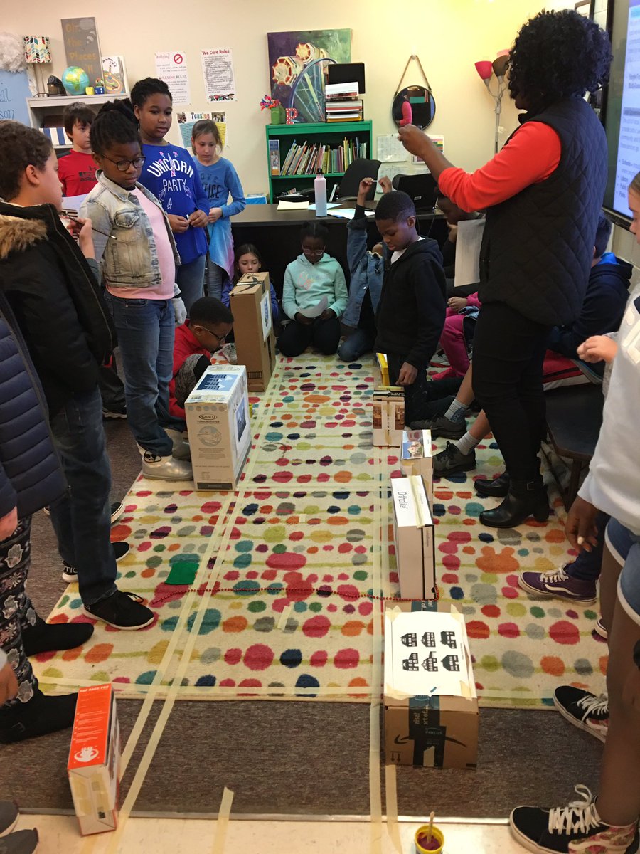 evanseinsteins's tweet photo. Amazing presenters during Career Day at Baker Elementary! #chemist #Cryolifeengineer #associationmanager #citydeveloper @bakerelembears @blairhivey https://t.co/4fubheWEcO
