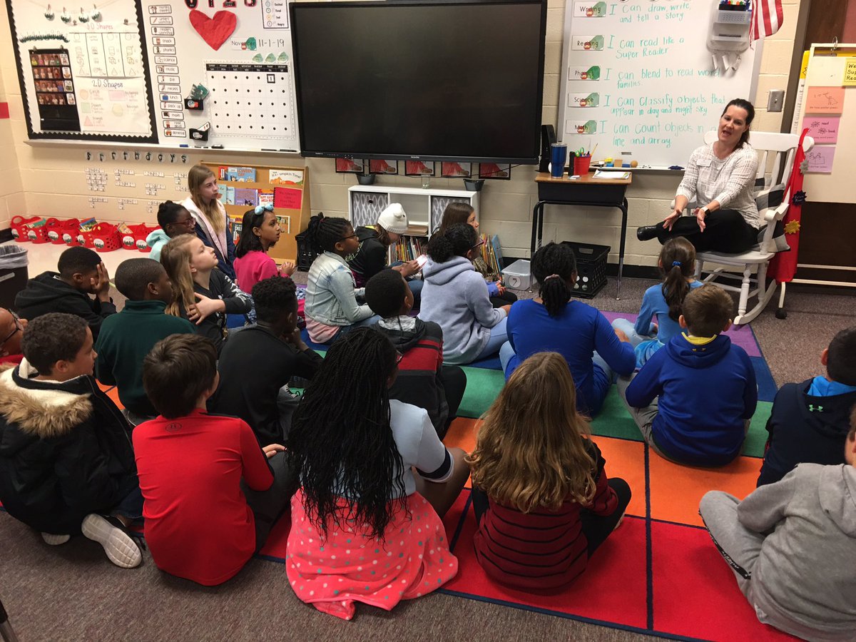 evanseinsteins's tweet photo. Amazing presenters during Career Day at Baker Elementary! #chemist #Cryolifeengineer #associationmanager #citydeveloper @bakerelembears @blairhivey https://t.co/4fubheWEcO