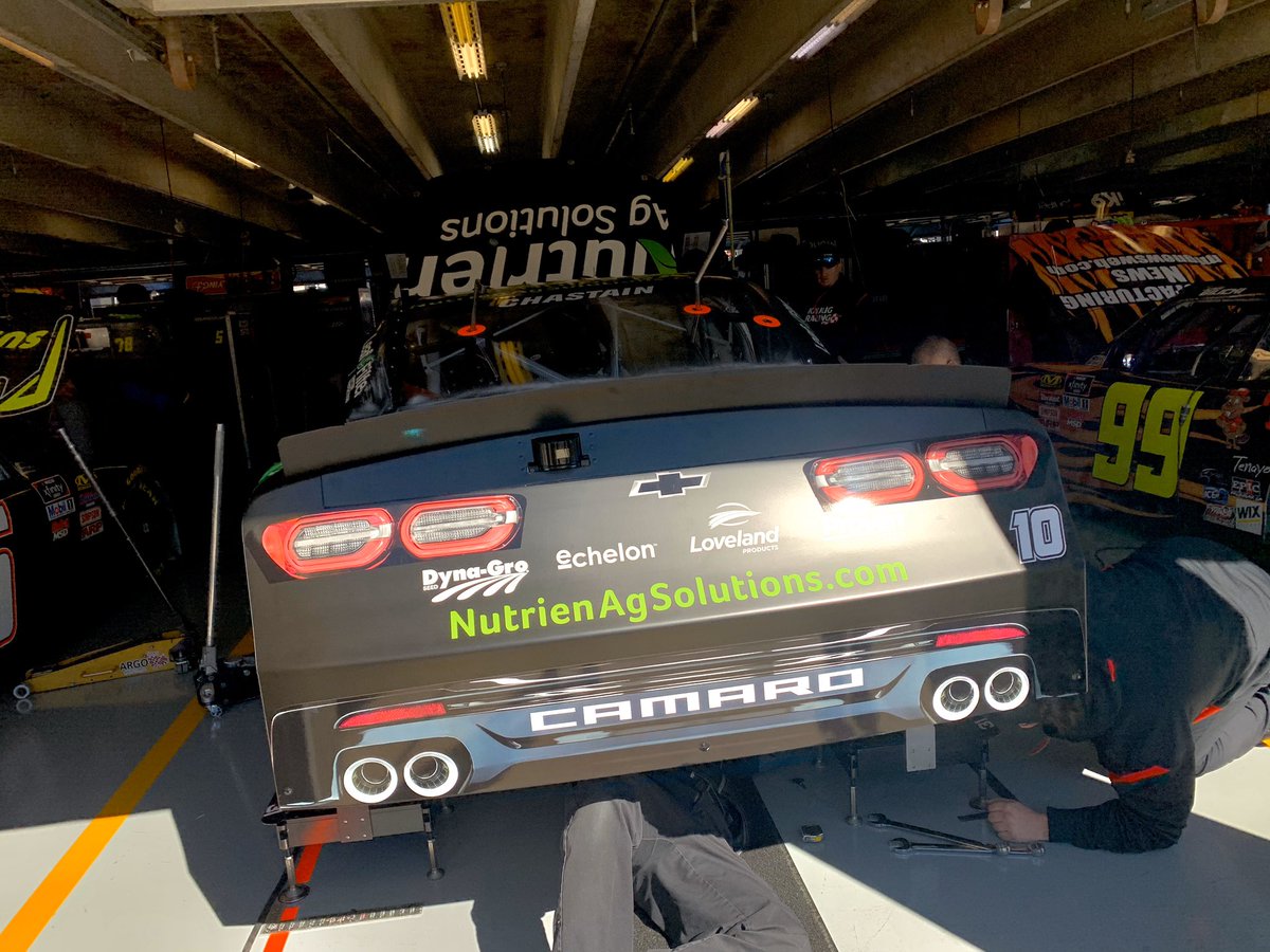 RossChastain's tweet photo. My @NutrienAgRetail boys are gearing up for @NASCAR_Xfinity Series practice at 1pm and 3pm CT!
@DaleJr and @JeffBurton will be in the @NASCARonNBC booth to answer your questions. Ask ‘em using #NASCARFanPractice. #LeadingTheField 👊🍉 https://t.co/l0g7kOgxkP