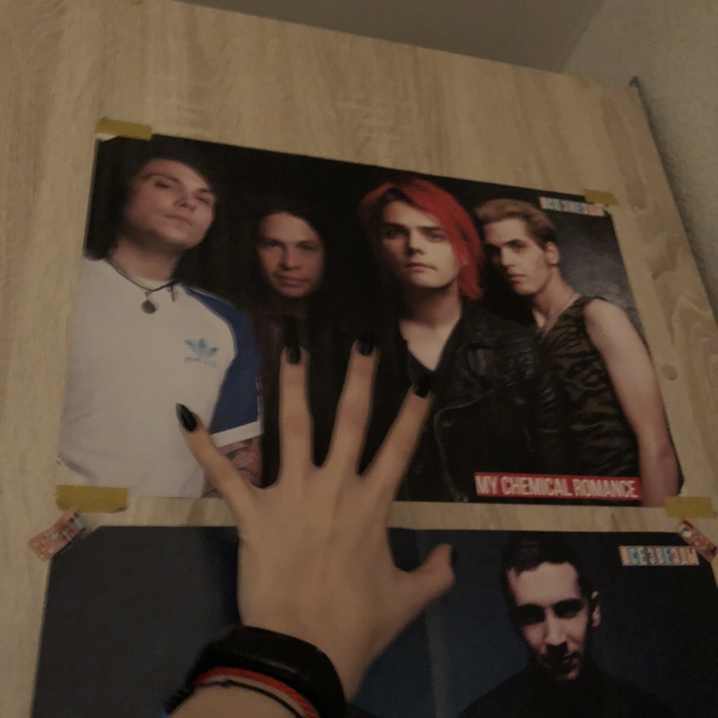 c1918aptain's tweet image. When #MyChemicalRomanceisBack 🖤
#mychemicalromace