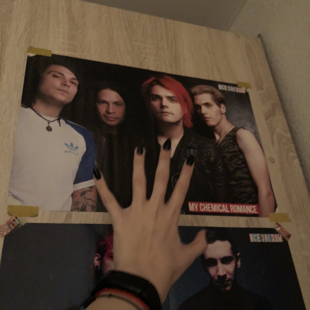 c1918aptain's tweet image. When #MyChemicalRomanceisBack 🖤
#mychemicalromace