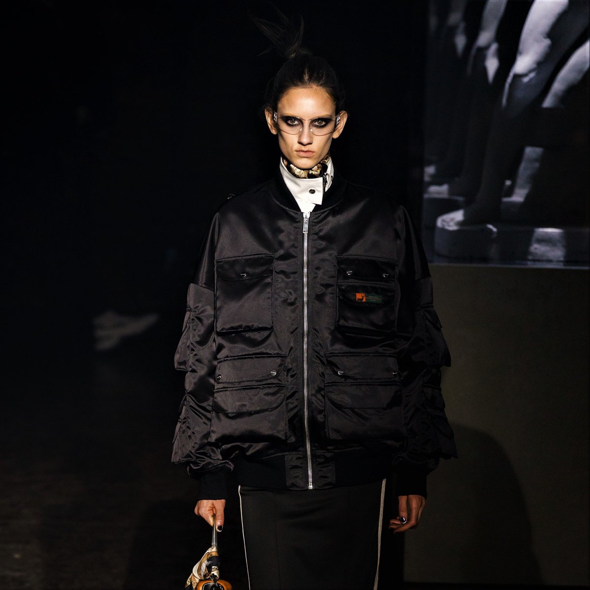 ysm_uk's tweet photo. NEW IN: #PalmAngels Hunting Bomber
Utilitarian style with this pocket laden padded jacket from designer #FrancescoRagazzi - https://t.co/2I0CjTamCr
#FW19 #AW19 #YSMFashion https://t.co/eAhQpzgKeI