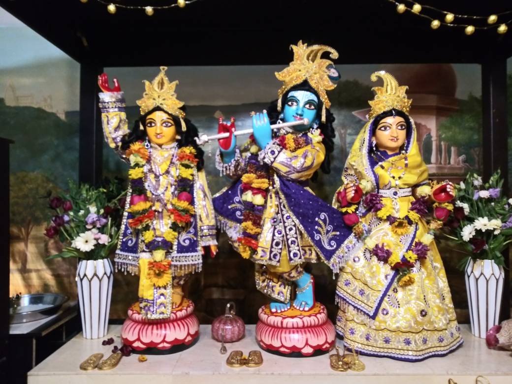 TheSevaAshram's tweet photo. Sri Sri Guru Gauranga Gandharvika Giridhari Jiu https://t.co/MTdWqkvCIv