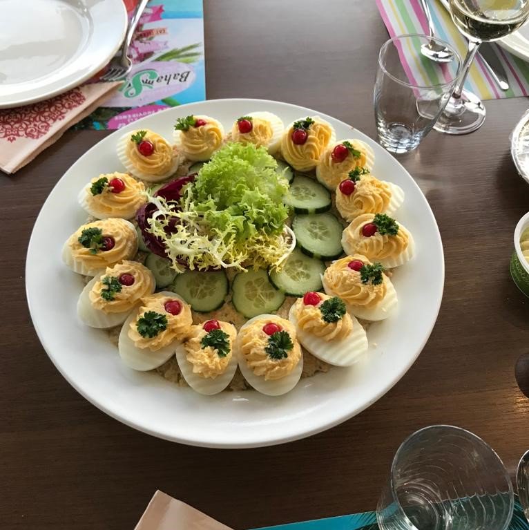 WoldersVen's tweet photo. Catering Content uit Westerhoven zorgt telkens voor wat lekkers op tafel bij het Wolders Ven. Ze zorgen er ook voor dat het er mooi uitziet!
#waalre #zorgvilla #vrijwilligers #woldersven https://t.co/9qSowf9CB7