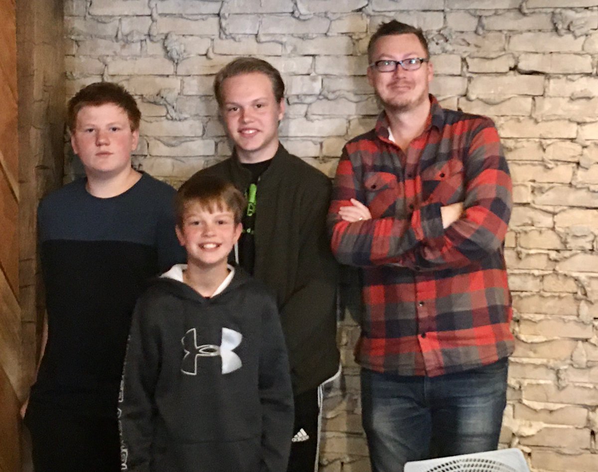 MrWickET1's tweet photo. Thanks to @jjj for taking the time to share his @WordPress and computer coding knowledge with some @etmstrojans 8th Graders today!
@ETCSD https://t.co/ccAtVtg7o9