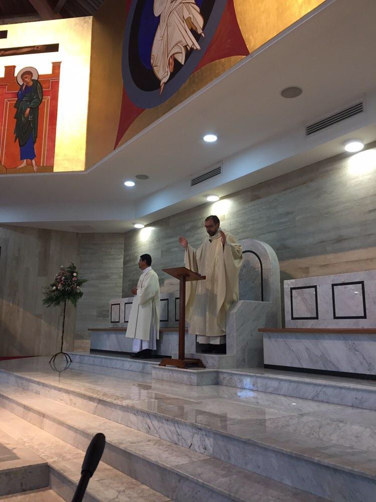 StosApostoles's tweet photo. En la Fiesta de Todos los #Santos, la comunidad parroquial fue invitada en voz de nuestro párroco, a vivir la santidad desde la imagen de #Jesucristo ⛪ https://t.co/K5NGAlOmyd