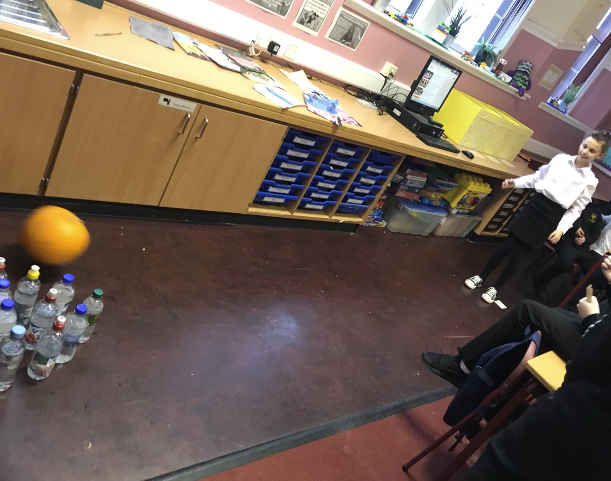 Carmuirsp3_2's tweet photo. We had lots of Halloween fun today ππππ» #Halloween #applebobbing #skeleton #pumpkinbowling https://t.co/ekzsQiUHcr