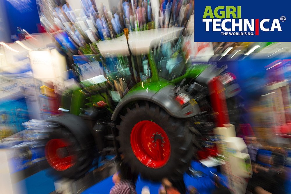 AGRITECHNICA's tweet photo. Using #AdditiveManufacturing as a direct source for supplying #SpareParts for #PredictiveMaintenance on mobile working machines and help achieve the goal of zero downtime will be a #SystemsAndComponents trend at #Agritechnica 2019 - https://t.co/G5T4nsIuXi https://t.co/QFqSkfCTJ2
