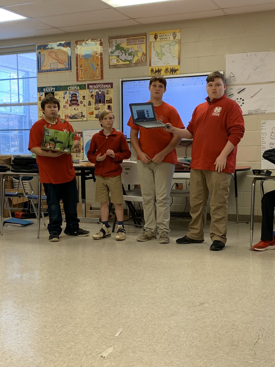BlairKSteffens's tweet photo. Celebrating fall festivals from around the world with digital presentations, models, and FOOD! @MunfordMiddleAL #empoweredMMS https://t.co/tkOLibRnax