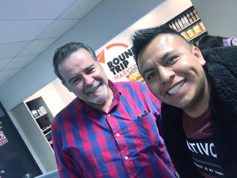 team_EVORA's tweet image. El Maestro César Évora y yo estamos Felices, que tengan todos Feliz Lunes #FAMILIA #HERMANITOS #AMIGUITOS 💪🎹

-No se imaginan todo lo que se viene con Agrupación Los Capos

📸Pearkins Chambergo Music