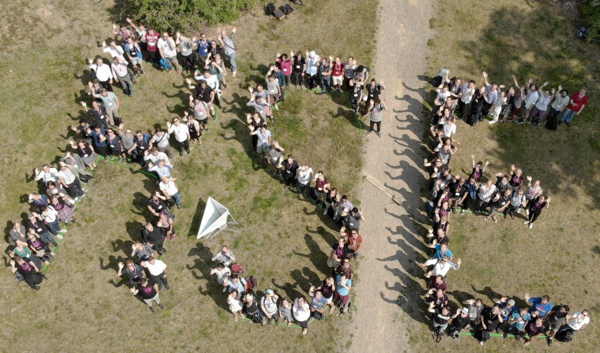 RSE_de's tweet photo. Aktiv die Zukunft der Community der RSEs in Deutschland mitbestimmen?
Beim Organisationsteam der #deRSE20 mitmachen!

Call for Committee Members: https://t.co/J9PyptWyAx. 

Kickoff Webkonferenz kommenden Montag, 11 Uhr (Details s. Link). 

#deRSE19 #HereWeGoAgain #RSEng https://t.co/N7NmNfW7E2