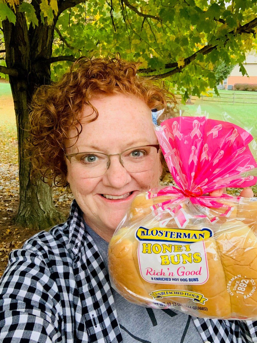 klostermanbread's tweet photo. Now through November 30, snap a selfie with one of our specially marked Rich 'n Good Honey products and share it along with the hashtag #PicsForPRG and we'll donate $1 to @PinkRibbonGirls! Learn more: https://t.co/Fg5IlNOvOT #KlostermanBread #PRG https://t.co/nZmA4nUjpZ