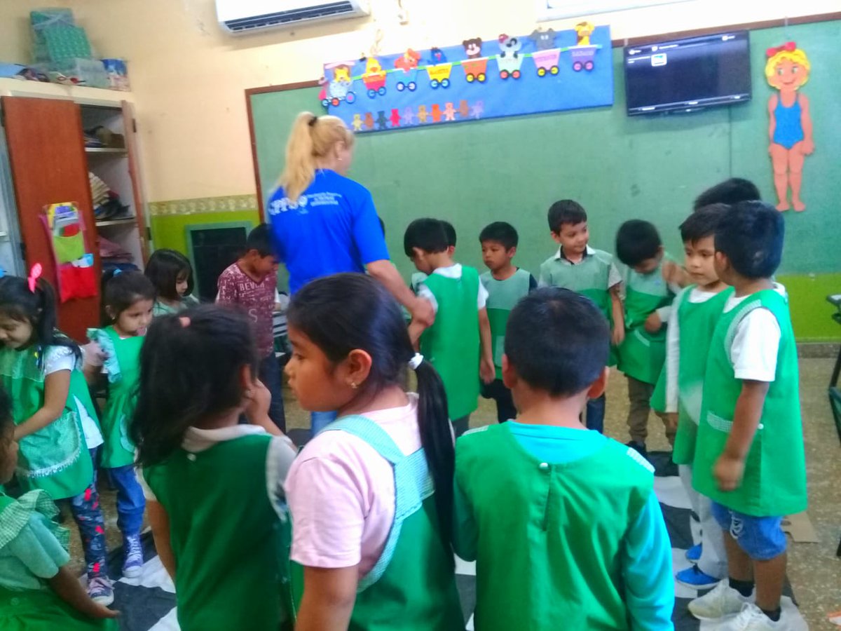 Los alumnos de nivel inicial en la Escuela Thaqui Oran aprenden con  junto a su profesora <a href="/FabianaPalavec7/">Fabiana Palavecino</a>  ♟
#AjedrezEducativo en nuestra Salta 
<a href="/matiaszaki16/">Ezequiel Nuñez</a> 
<a href="/aniberruezo/">analia berruezo</a> 
<a href="/sebaspalomo2016/">Sebastian Palomo</a> 
<a href="/UrtubeyJM/">Juan Manuel Urtubey</a>