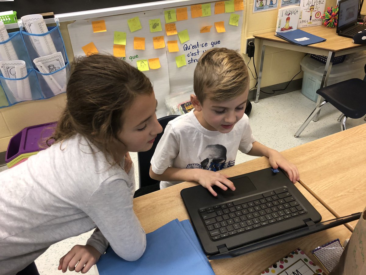 mmecrow's tweet photo. Working so hard on our #socialstudies #inquiry project! Students are asking questions, researching, and presenting with a Google Slide about a celebration or an Ontario city! #collaboration #technology #splitgrade @louisearbourfi https://t.co/DbmBbb6JD0