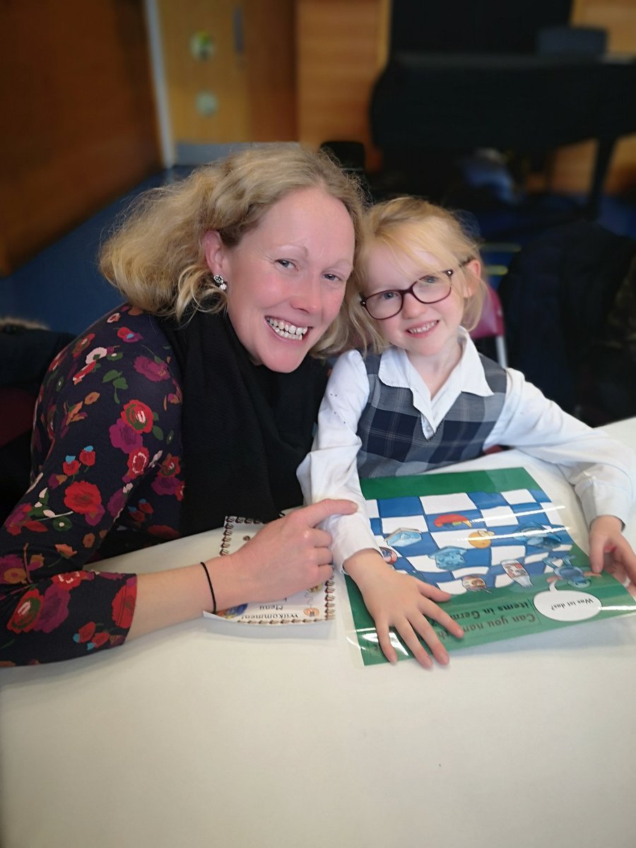 oundlegerman's tweet photo. @LaxtonJunior @GI_London1 @oundleschool A lovely afternoon 'Kaffee und Kuchen with Franzi und Felix!' #learngerman https://t.co/XgIjSQrLo2