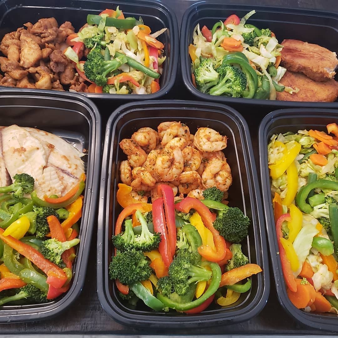 9jaKitchen's tweet photo. Meal prepping is still available. Order up!!! #YoursTruly #PhoenixCaterer #Keto #KetoDiet #KetoMeals #NaijaSoulKitchen https://t.co/KnyWdpG5UZ