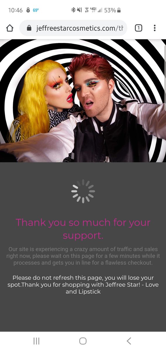 Yaya41194's tweet photo. Still waiting patiently ❤❤❤ love you guys so much @JeffreeStar @shanedawson https://t.co/IJNpmt8sJs