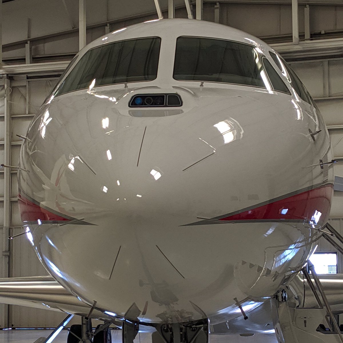 dexterladder's tweet photo. Dassault falcon 900 looking bright eyed and bushy tailed. Lovely. #aviation #businessaviation https://t.co/A70iTVPp62