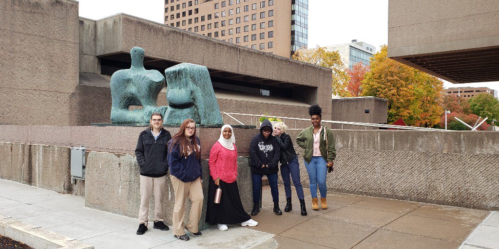 SyracuseAcademy's tweet photo. #HighSchool #SASAtom embraced the philosophy that #Art can be created by anyone & can change the world. Mrs. Merrithew's #APArt class toured the @EversonMuseum exhibit, Yoko Ono: Remembering the Future. π¨ @nycharterassoc @CharterEmpire @dfranknyc #SASCS #EversonMuseum #AtTheE https://t.co/gUidjaULxf