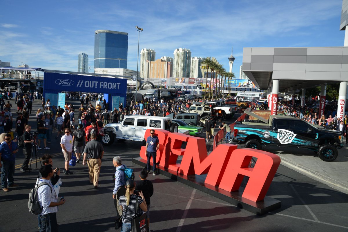 SEMASHOW's tweet image. Enjoy the weekend before #sema2019! And for those who will be joining us: Travel Safely!
