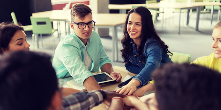 stgcarmel's tweet photo. 'n Goed begin is het halve werk: verheugd over de extra bijdrage van 460 miljoen. Mooi resultaat van gesprekken/onderhandelingen tussen Rijk, sector en bonden. Intussen blijven wij vragen om structurele Rijksbijdrage, want dat is wat het onderwijs verdient (en hard nodig heeft)! https://t.co/bEBPOnwBKb