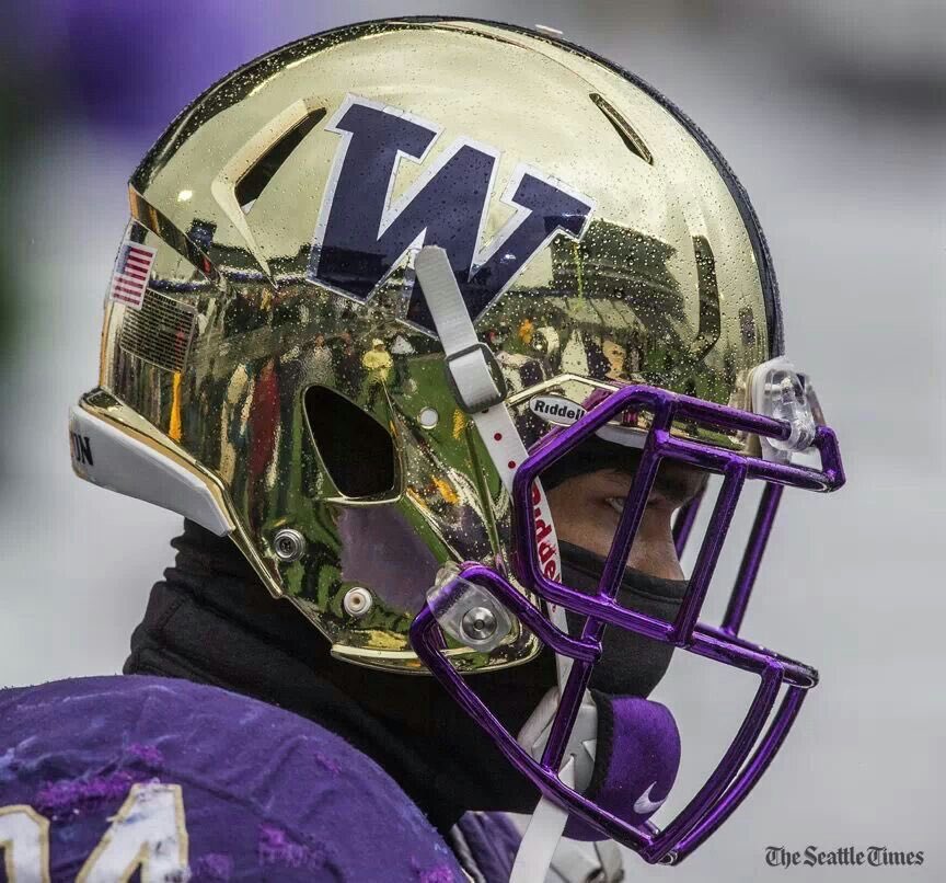 CGalvan22's tweet photo. After a great phone call earlier this week, I am blessed to receive the opportunity to continue my football career in my home town at The University of Washington!!☔️🐺#GoDawgs https://t.co/4YIHd3tllw