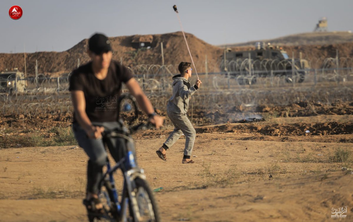 هناك شيء يدعو للاطمئنان في الصور.. وهو أن الحياة تصنع على أعينهم 👌