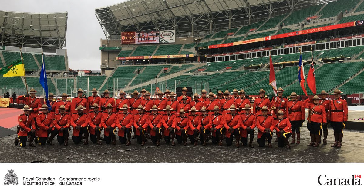 RCMPSK's tweet photo. 1/2 Last weekend, nearly 50 RCMP Officers and Cadets proudly took part in the opening ceremonies for the #HeritageClassic played in #YQR! https://t.co/eHS9fNqI0E