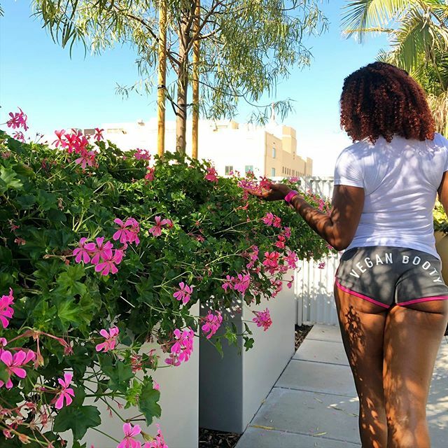 Life is supposed to be fun! #abrahamhicks
.
.
.

#fitness #blackgirlmagic  #personaltrainer #blackfitnesswomen #abrahamhicksquotes #veganbooty #sexyvegan #fun #girlswithmuscle  #blackmodels #lapersonaltrainer #losangelestrainer #weightloss  #fitnessmodel… ift.tt/2WxhfvD