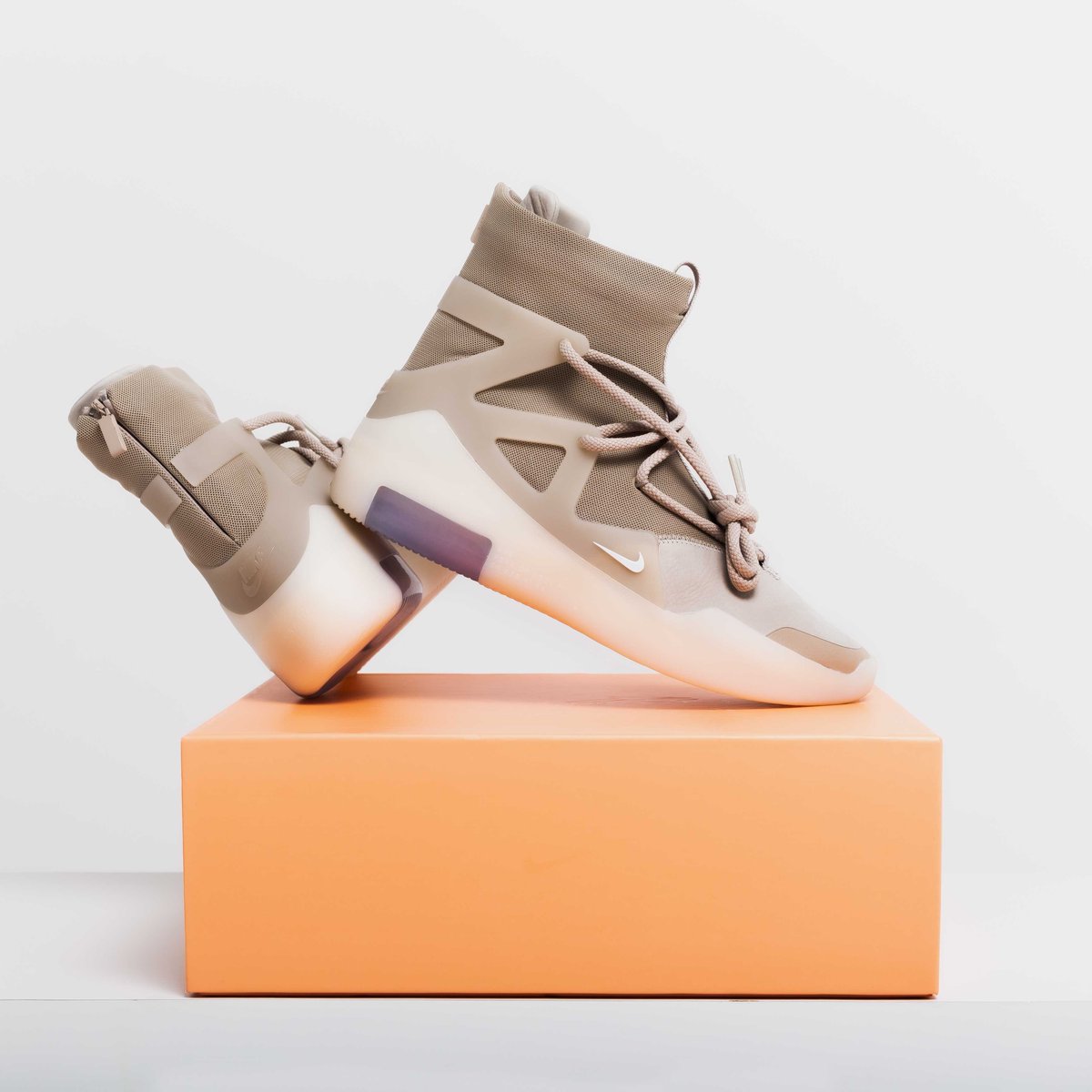 FOOTDISTRICT's tweet photo. The Online Raffle for the @Nike Air Fear of God "Oatmeal" is now CLOSED! Winners have been contacted by email!
MAD & BCN: Available tomorrow in stores at 11:00h -- FCFS!
#nike #fearofgod #aj1 #fog1 #fearofgod1 #jerrylorenzo #footdistrict @fearofgod @jerrylorenzo https://t.co/YL6h4S2QZh