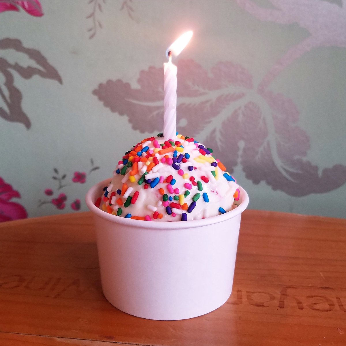 #FlavorFriday Birthday Cake 🎂 The last flavor on our #October menu &amp; a fan-favorite we brought back from June, Birthday Cake features vanilla pudding cake, frosting &amp; sprinkles. This is the last weekend to enjoy our gelato before we close for the season! #ChicagoStyleGelato