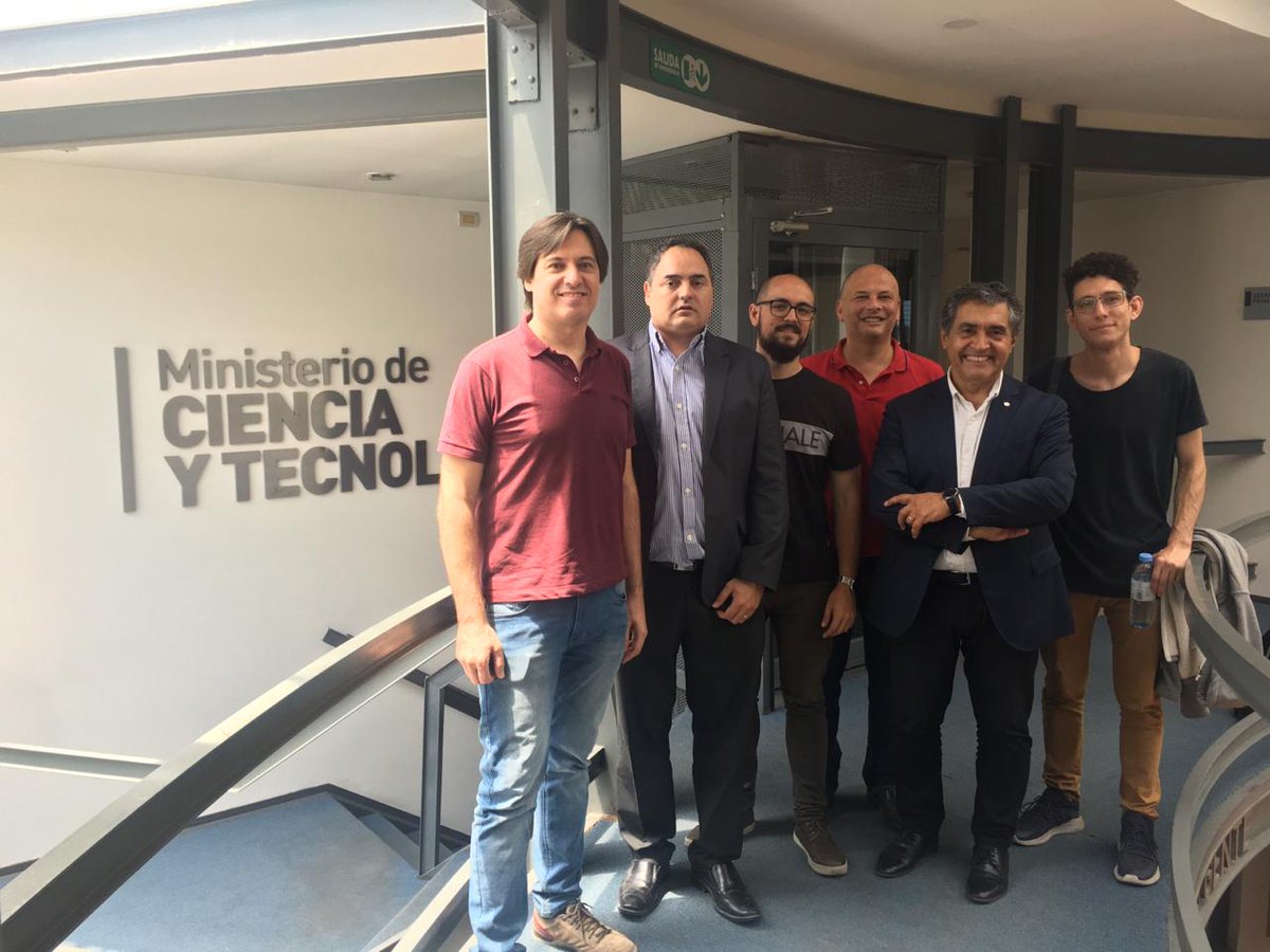 nahueldipaolo's tweet image. Hoy estuvimos con el ministro Walter Robledo charlando temas referidos al futuro de la Ciencia y la Tecnología en Argentina y a cómo incentivar la Industria 4.0 en distintos sectores. #ciencia #Tecnologia #Industry40
hackathonindustria.com