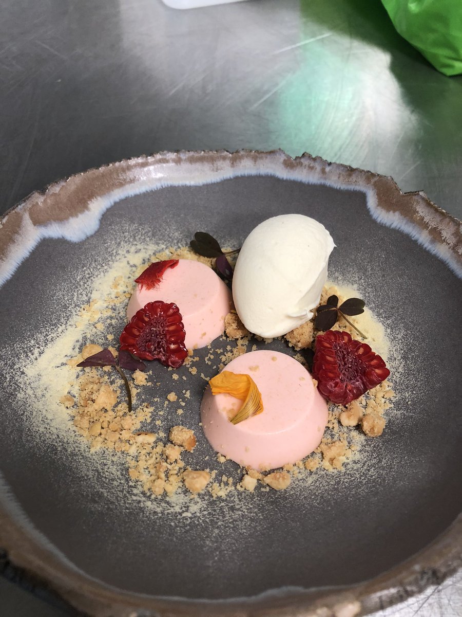 ImmyParrish's tweet photo. Quince Panna Cotta, Macadamia Streusel and Tonka Bean Ice Cream. #November #Newdish https://t.co/AmRHwdZaWZ