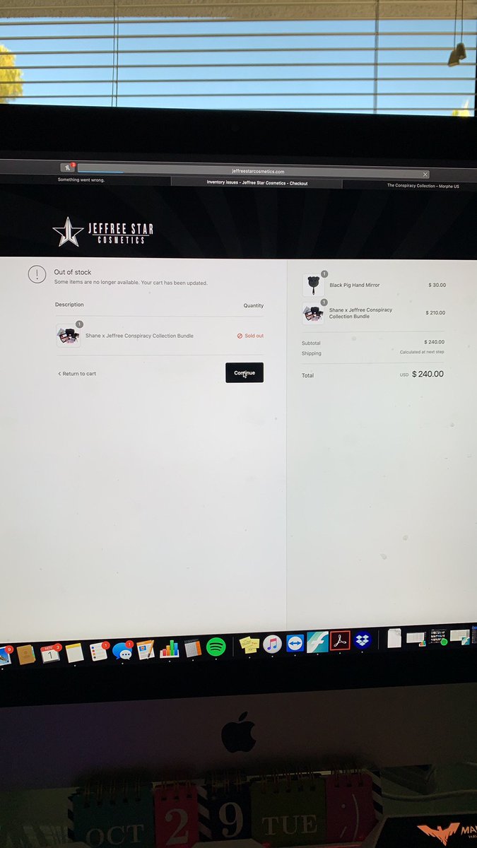 crashcrazykhloe's tweet photo. After waiting an hour “in line” this is what I see. I thought @Shopify  was going to be prepared for this. I’m starting to feel pretty disappointed and defeated. #ShaneDawsonXJeffreeStar @shanedawson @JeffreeStar https://t.co/q9cbegUhHh