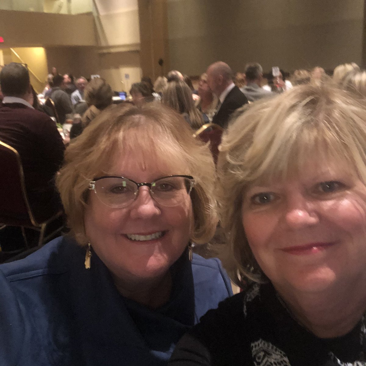 lod0501's tweet photo. Shout out to Sue Miller, congrats on your 2019 march of dimes nurse of the year award under case management !! https://t.co/BnhoRrrzXY
