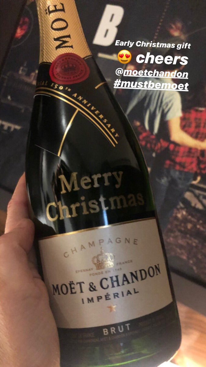 jules_mahon's tweet image. Fab way to start a #Friday in Belfast with a personalised @Moet_UK #MustbeMoet @BullittBelfast 🍾