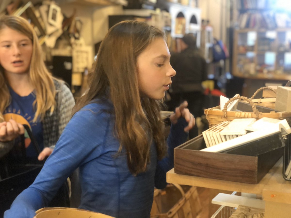 Mrs. Hawk tweet media