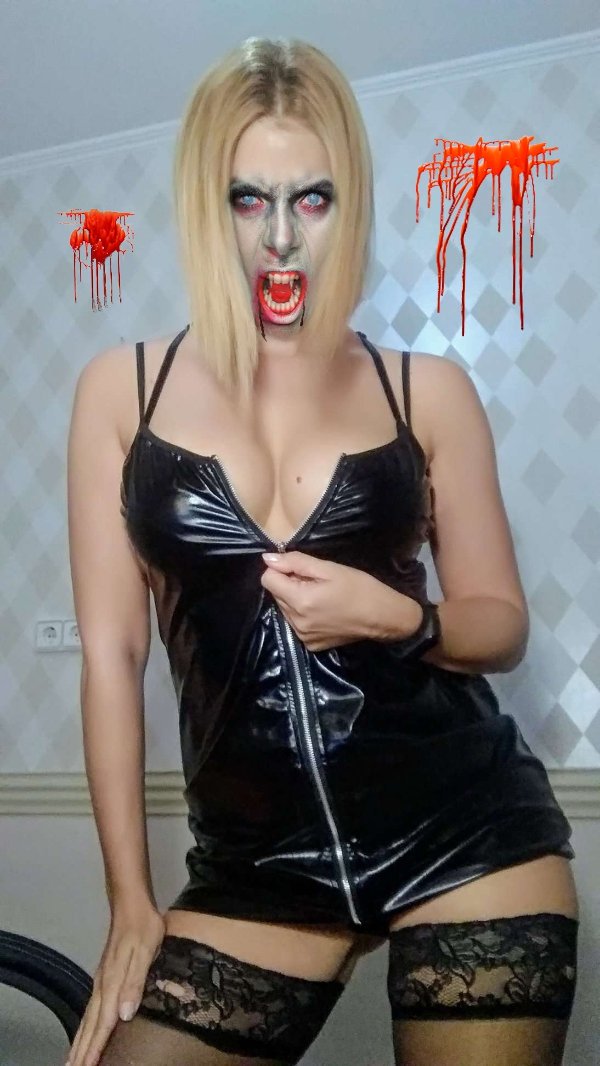 Rafa_Vendetta89's tweet photo. Dia de🧟♂️terrorifico🧛♀️de la mano de @yasmin_ramos_ una mujer de miedo👻lo cual si te confias mucho de ella puede que no salgas vivo de sus manos o quizas si,pero ella querra y te sacara💦a mordiscos😁💀#halloween2019🎃 ⚰https://t.co/YKlE7aOvuq
#SiguelaSiTeAtreves #brocheFinal https://t.co/rMyV4VdnfU