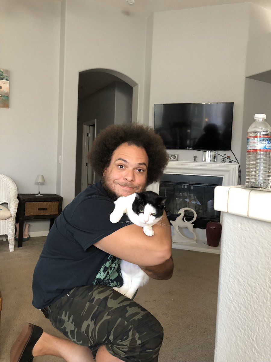 FrienemiesTFP's tweet photo. Anyone headed to BlizzCon 2019, make sure to look for Cj being a weirdo and give him a high five! https://t.co/0tAF3wP5XC