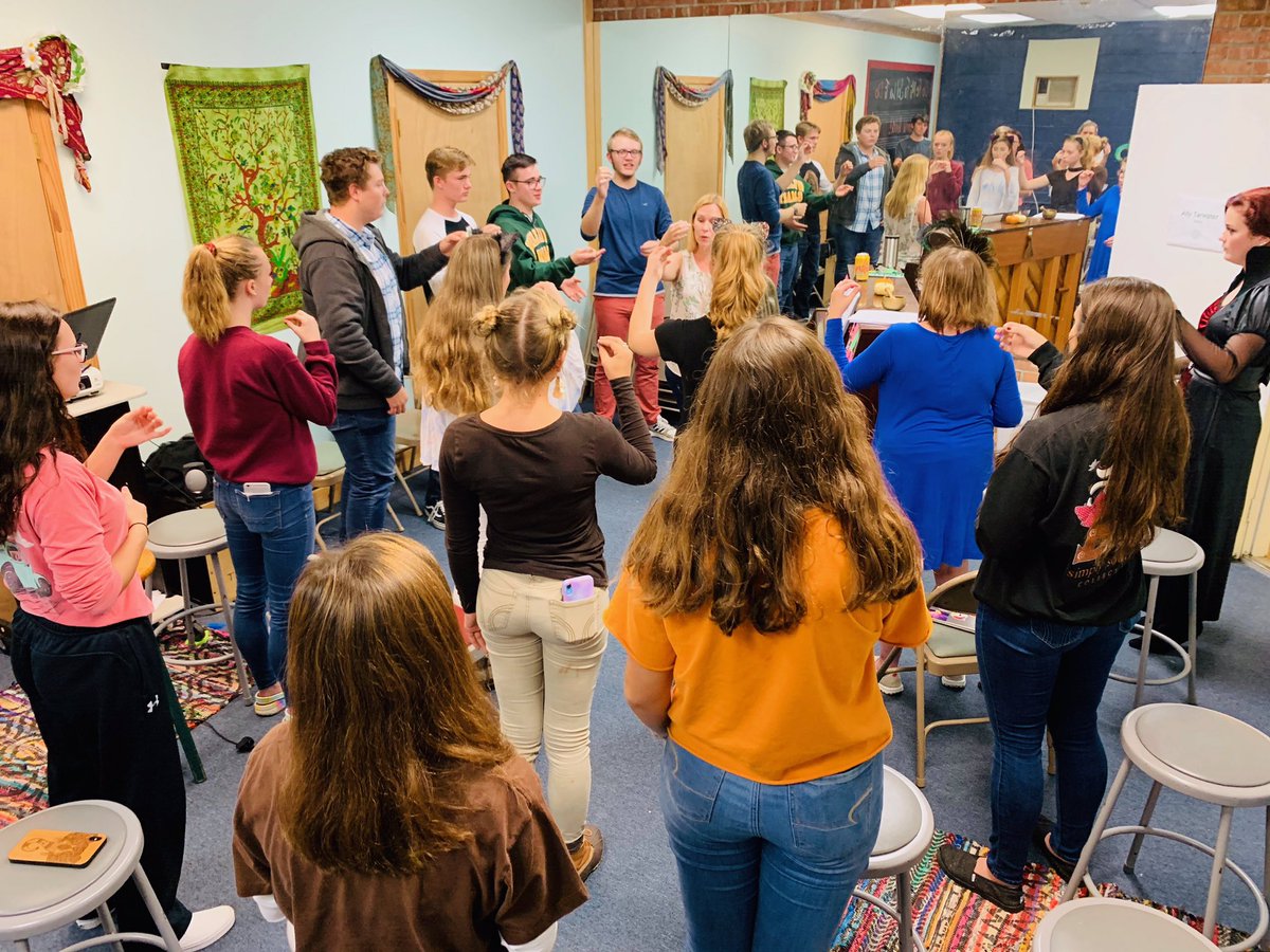 BroadwaterESVA's tweet photo. In preparation for Distrct Chorus auditions, students in Vocal Ensemble participated in a masterclass with choral director Megan Cartwright. Our choir students learned a great deal from her expertise as a performer and educator. Good luck to those who are auditioning tomorrow! https://t.co/s6nhPdRIm3