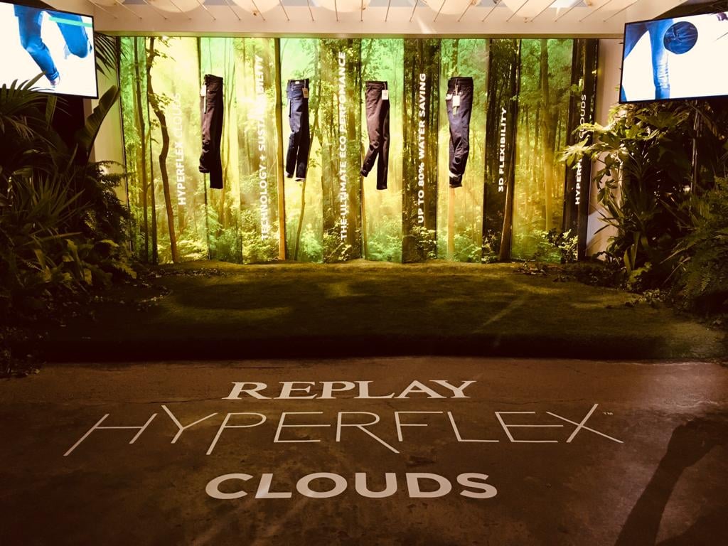 RHMEvents's tweet photo. A little collection of some of our favourite #pictures from our recent installs 🤩 From #Amazon to #Adidas and other such names that don't begin with 'A' 😅 We hope you enjoy judging our work! #EventProfs #Events https://t.co/zIGZQcnH9L