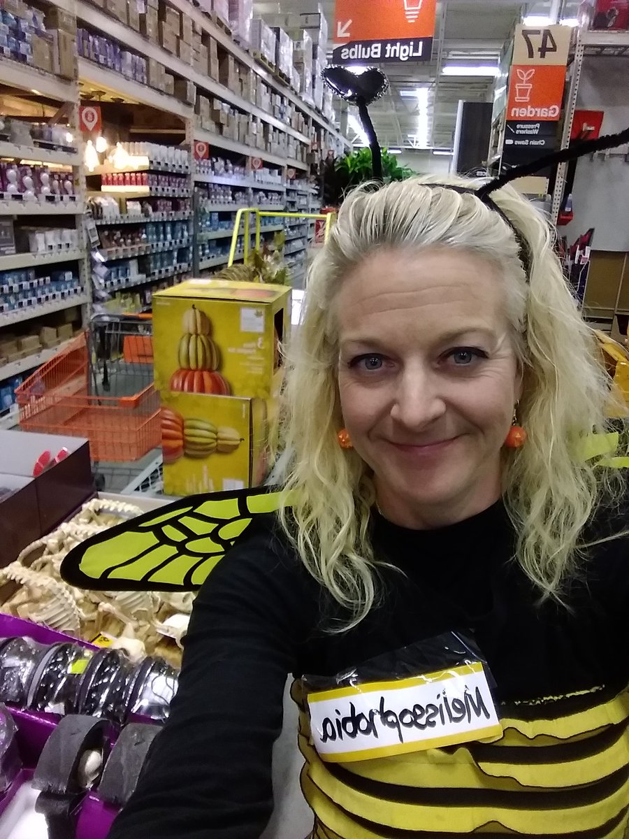 KraberMelissa's tweet photo. Selling down the Halloween Harvest.
Happy Halloween HD! https://t.co/nQuM2Z83Ip