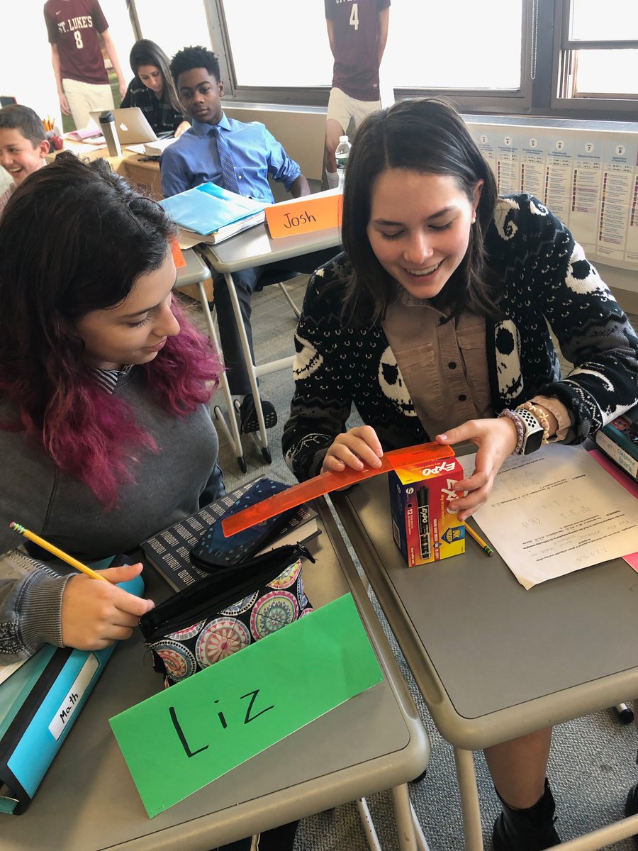 Mfredgrassi's tweet image. Here is what happens when a math teacher receives a large box from amazon with a small box of pencils in it!  She has her class figure out how much space was wasted!  #whatawaste @StLukesSchool 
@amazon @JeffBezos