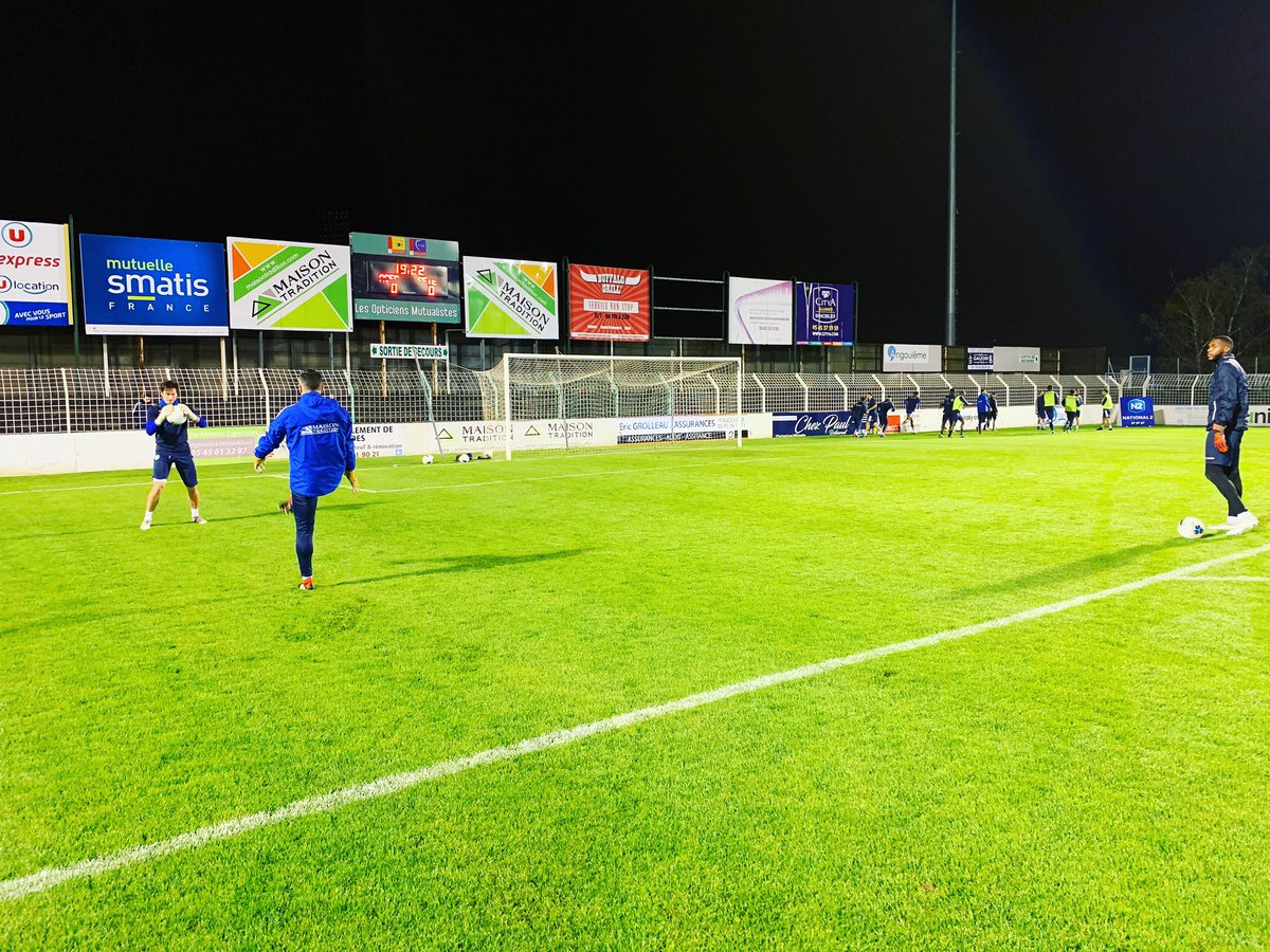 ACFC_16's tweet photo. 🚨 Coup d’envoi imminent !
ACFC 🆚 FC Sète 34
👥 1 #Chaumet, 2 #Portejoie , 3 #Djabou , 4 #Moges , 5 #Gerard , 6 #Barcq , 7 #Zinga , 8 #Lacroix , 9 #Moke , 10 #Franco , 11 #Lobo
🔄 12 #Cissé , 13 #Rodrigues , 14 #Alouache , 15 #DeBody , 16 #Sintcheu
#ACFCSETE #National2 #ACFC https://t.co/B0CeDEq0va